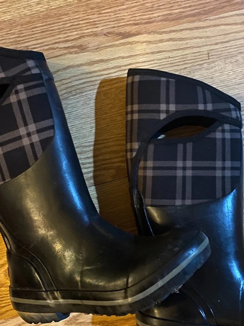Bogs Black Plaid Waterproof Winter Rain Boots